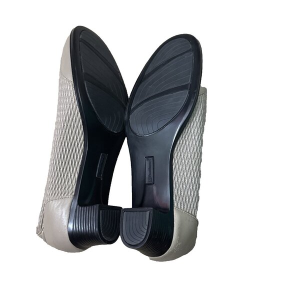 FootSmart Taupe Leather Heels Pump Size 9 WW - Picture 6 of 6